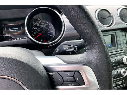 Used 2016 Ford Mustang GT RWD image 19