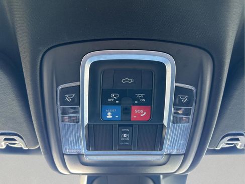 Certified 2021 RAM 1500 Laramie image 18