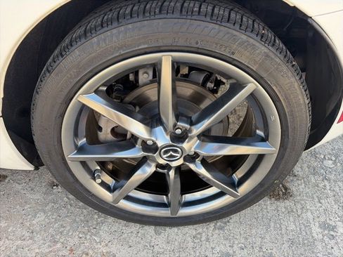 Used 2020 MAZDA MX-5 Miata RF Grand Touring image 11