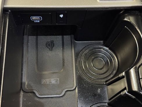 Used 2022 Hyundai Palisade Calligraphy image 38