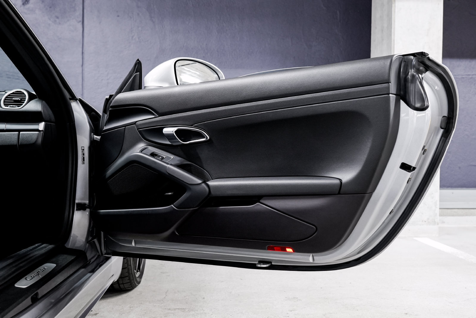 Used 2024 Porsche 718 Cayman RWD image 23