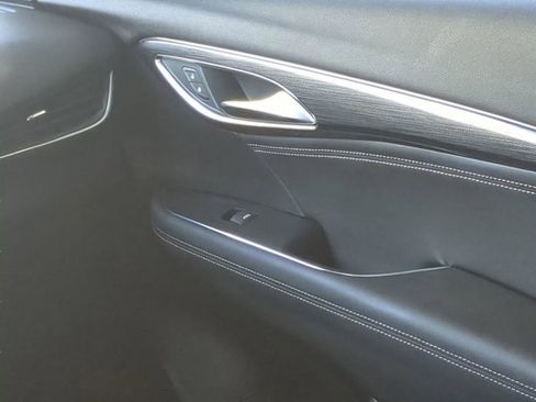 Used 2021 Buick Envision Essence w/ Technology Package I image 13