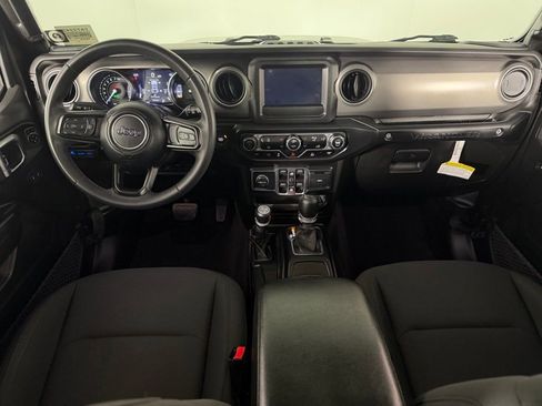 Used 2023 Jeep Wrangler Unlimited w/ Convenience Group image 12