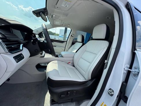 Used 2024 GMC Acadia Denali AWD/4WD image 18