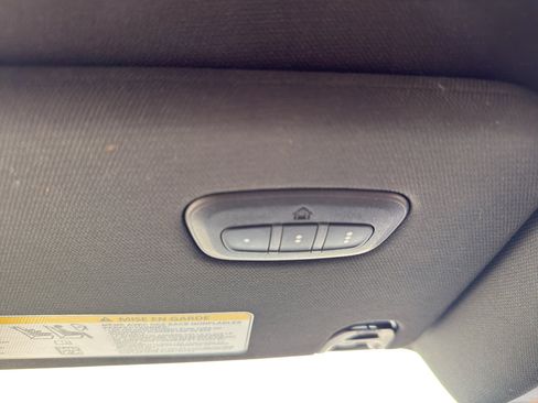 Used 2025 RAM 1500 Laramie AWD/4WD image 24