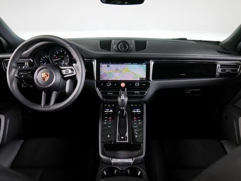 Certified 2026 Porsche Macan AWD/4WD image 12