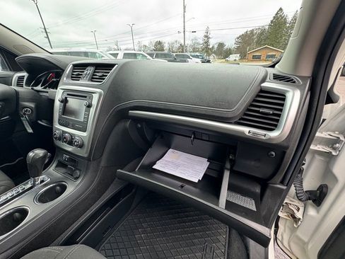 Used 2015 GMC Acadia SLE image 32