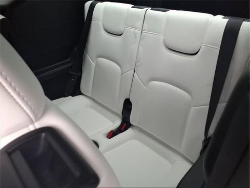 Used 2021 Tesla Model Y Long Range image 20