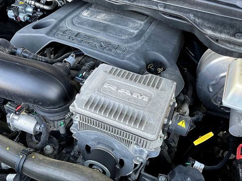 Used 2020 RAM 1500 Laramie image 32