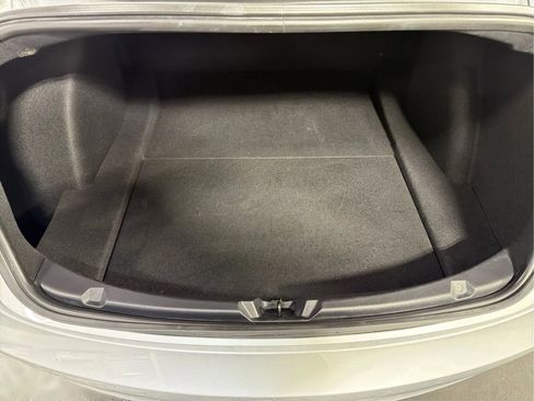 Used 2018 Tesla Model 3 Long Range image 11