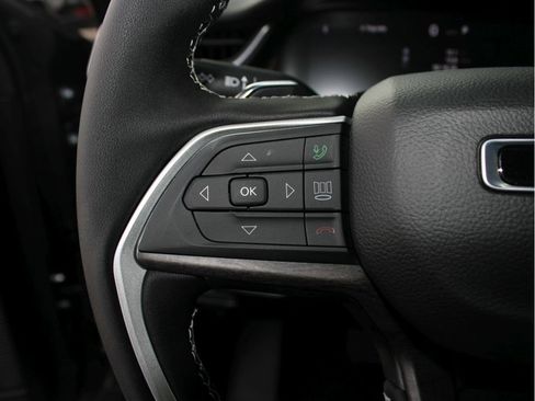 New 2025 Jeep Grand Cherokee Limited w/ Black Appearance Package image 13