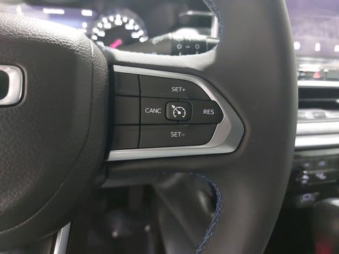 Used 2022 Jeep Compass Latitude image 17