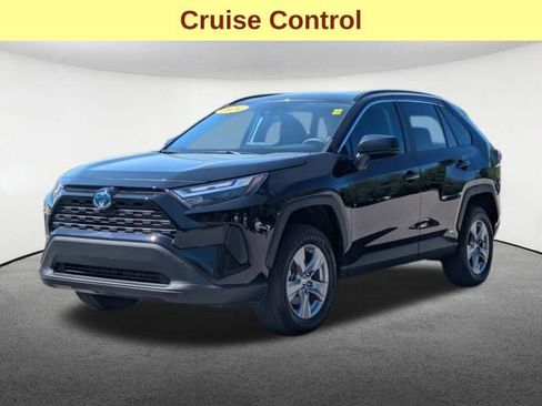 Used 2024 Toyota RAV4 LE AWD/4WD image 10