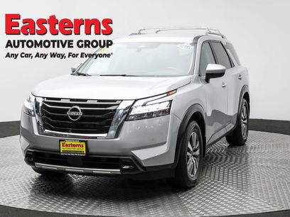 Used 2023 Nissan Pathfinder SL