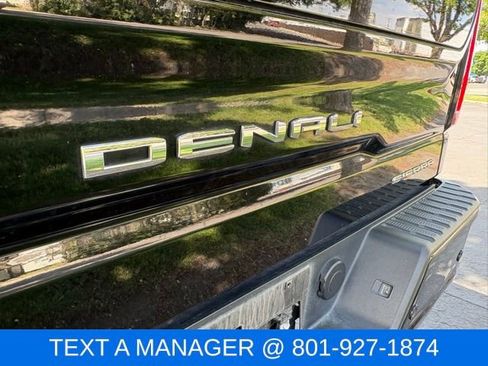 Used 2021 GMC Sierra 1500 Denali w/ Denali Ultimate Package AWD/4WD image 7