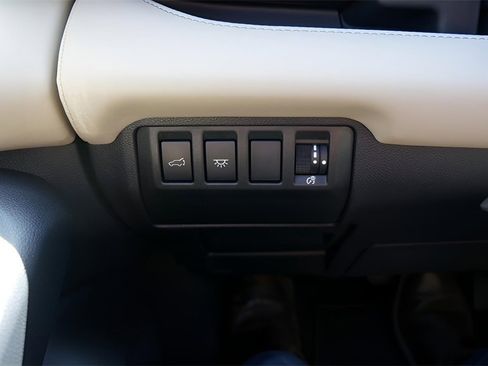 Used 2024 Subaru Ascent Limited image 17