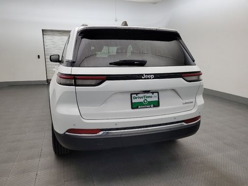 Used 2024 Jeep Grand Cherokee Laredo RWD image 6