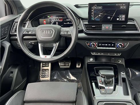 Used 2022 Audi SQ5 Premium Plus w/ Premium Plus Package image 16