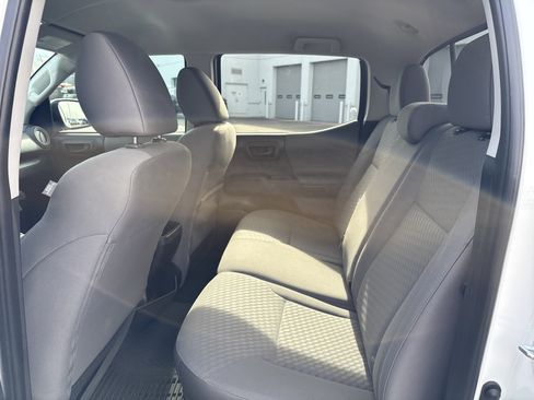 Used 2023 Toyota Tacoma SR image 33