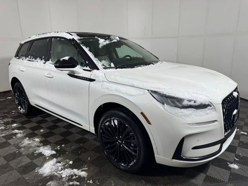 New 2026 Lincoln Corsair Premiere image 7