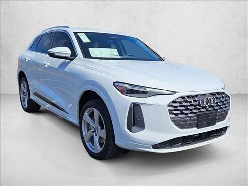New 2025 Audi Q5 Premium Plus AWD/4WD image 9