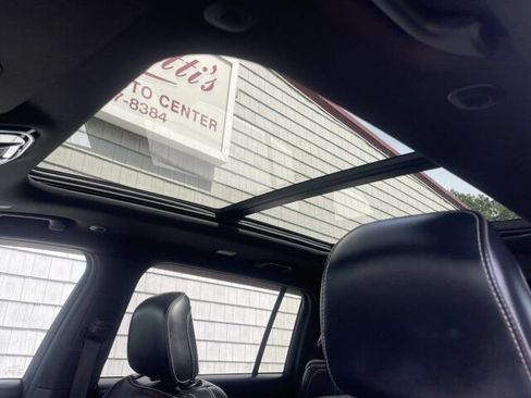 Used 2023 Jeep Grand Cherokee L Overland AWD/4WD image 10