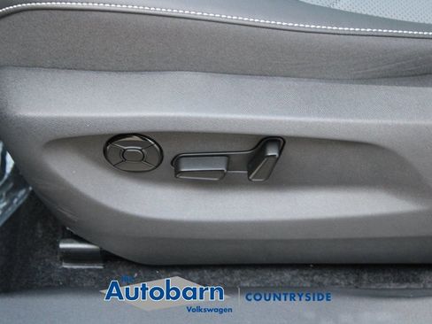 New 2026 Volkswagen Tiguan SE AWD/4WD image 10
