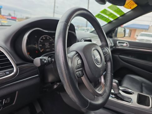 Used 2019 Jeep Grand Cherokee Limited image 13