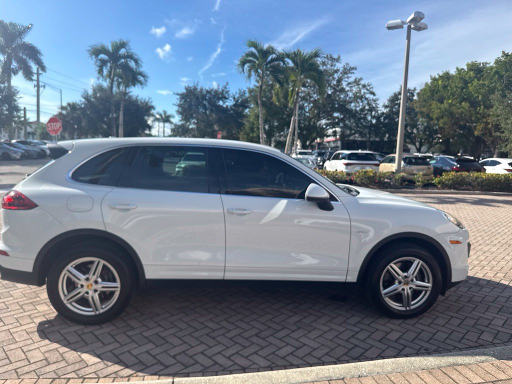 Used 2016 Porsche Cayenne Diesel AWD/4WD image 9
