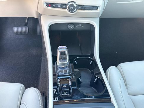 New 2026 Volvo XC40 B5 Ultra w/ Climate Package image 24