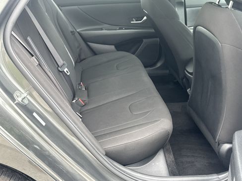 Used 2024 Hyundai Elantra SEL FWD image 15
