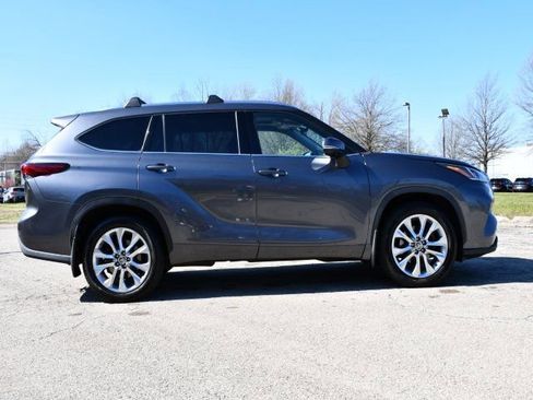 Used 2020 Toyota Highlander Limited AWD/4WD image 8