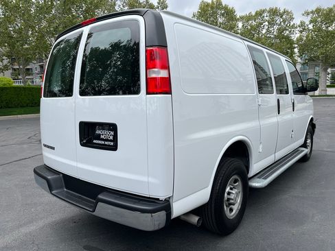 Used 2024 Chevrolet Express 2500 w/ Driver Convenience Package RWD image 7