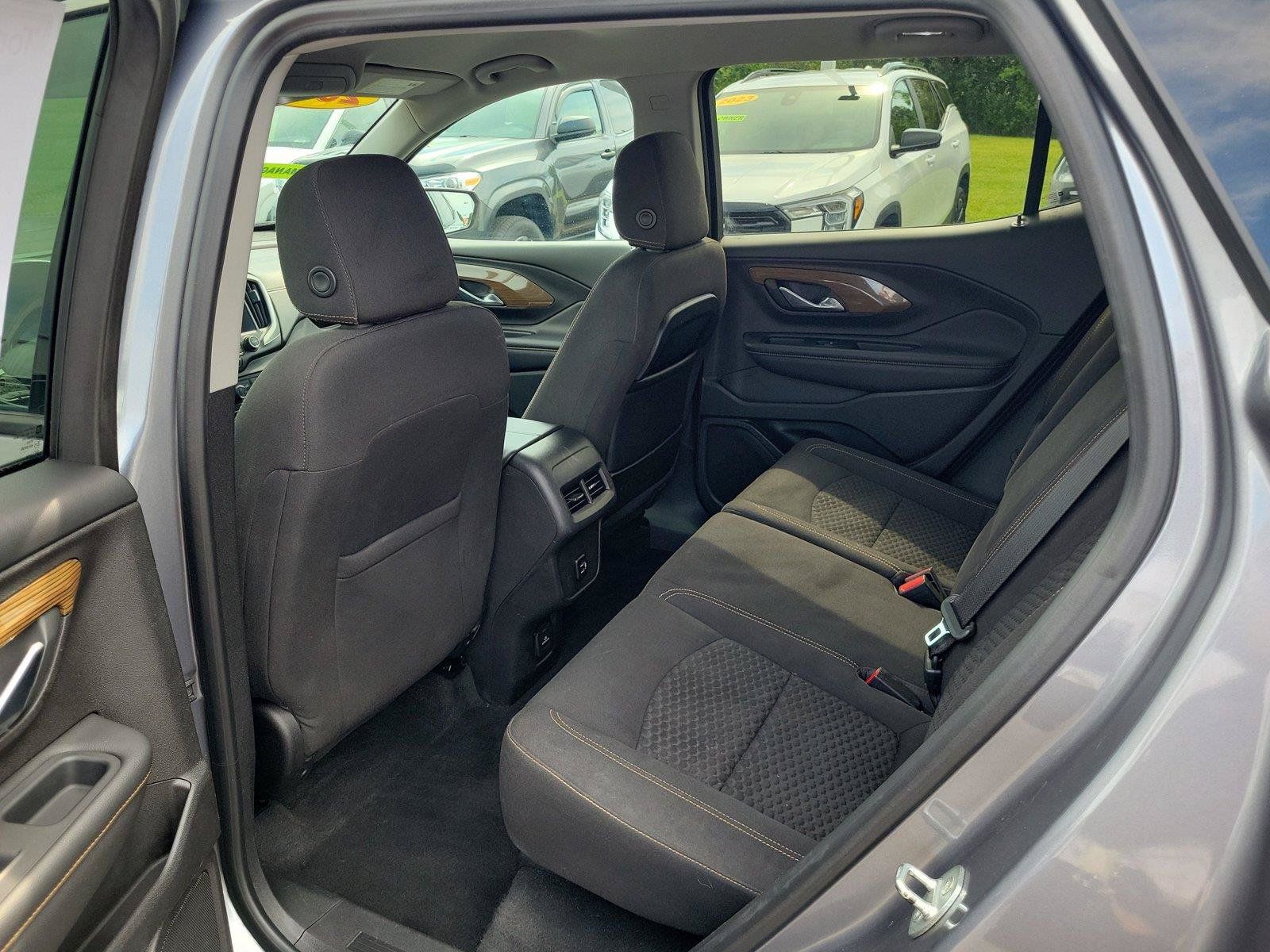 Used 2018 GMC Terrain SLE w/ Driver Convenience Package FWD image 12