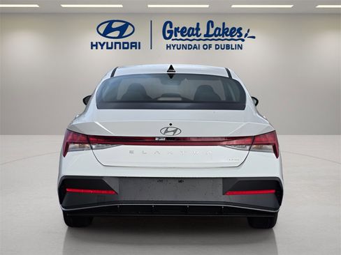 New 2026 Hyundai Elantra Blue image 4