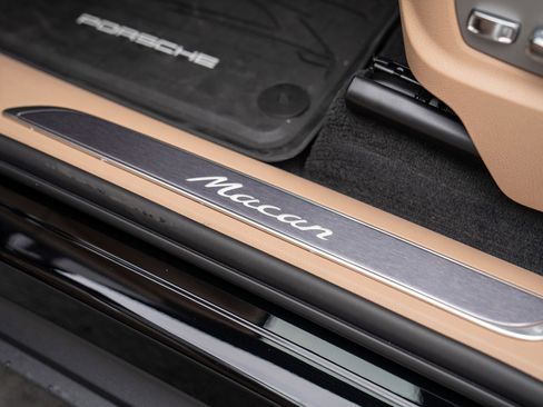 New 2026 Porsche Macan image 12