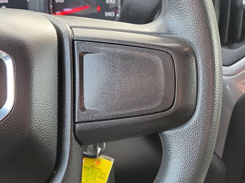 Used 2020 GMC Sierra 1500 4x4 Crew Cab w/ Sierra Value Package image 18