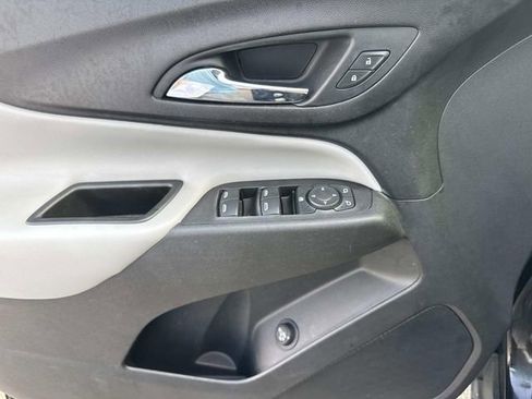 Used 2020 Chevrolet Equinox LT image 15