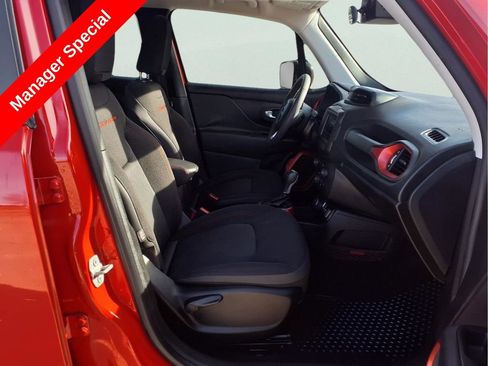 Used 2020 Jeep Renegade Trailhawk AWD/4WD image 14