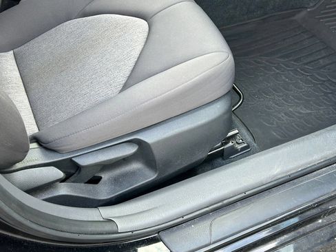Used 2023 Toyota Camry LE FWD image 32