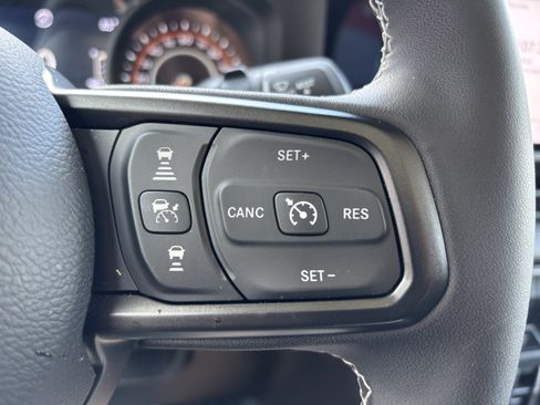 Used 2025 Jeep Wrangler Unlimited Sport AWD/4WD image 20