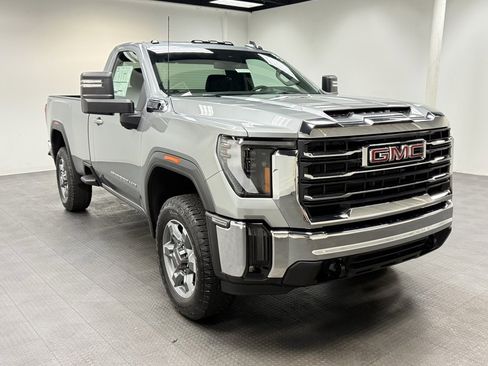 New 2026 GMC Sierra 2500 SLE image 8