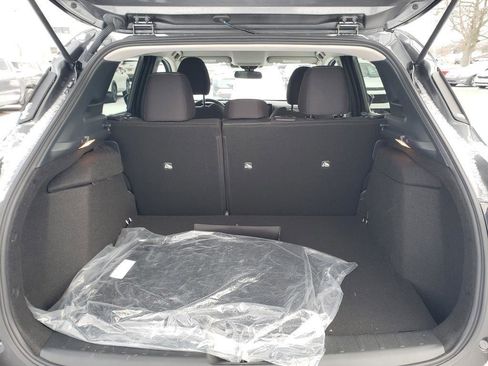 Certified 2025 Nissan Kicks SV image 7