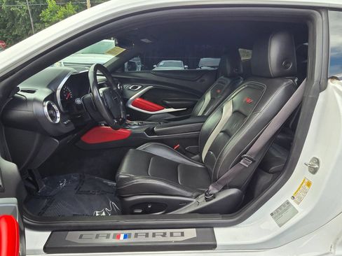 Used 2016 Chevrolet Camaro SS RWD image 14
