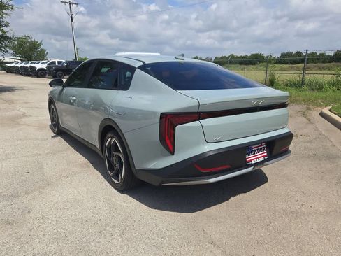 Used 2025 Kia K4 EX FWD image 4