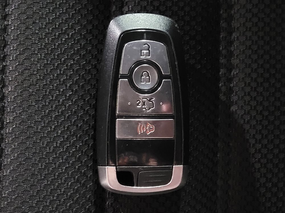 Used 2018 Ford Fusion SE FWD image 32