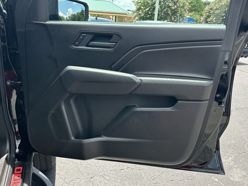 Used 2025 Chevrolet Colorado Trail Boss AWD/4WD image 15