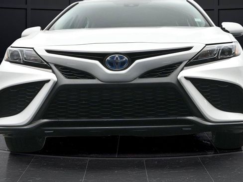 Used 2023 Toyota Camry SE FWD image 33