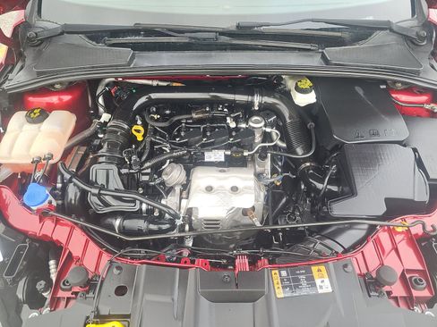 Used 2017 Ford Focus SE FWD image 16