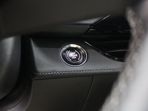 Used 2025 Buick Enclave Sport Touring image 34